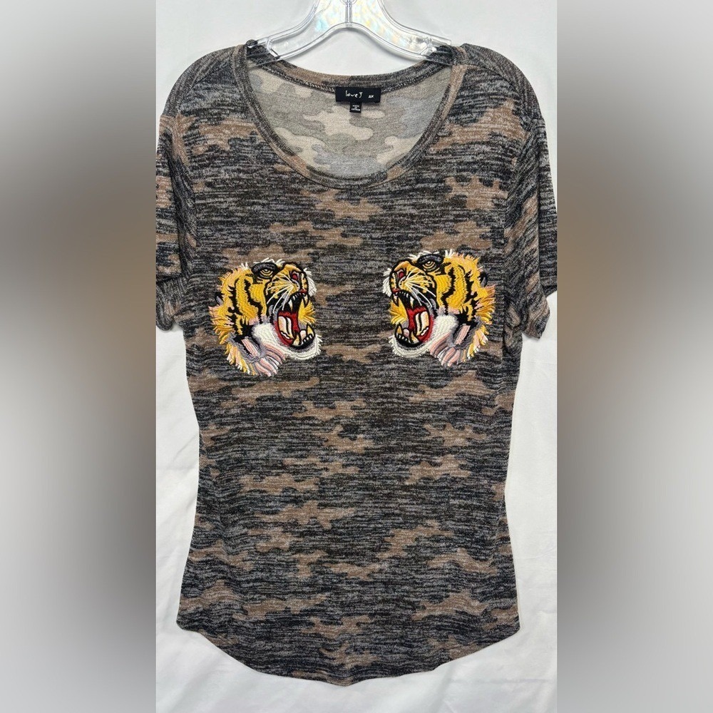 Love J Brand Fierce Gray Camo Patterned Knit Top with Tiger Embroidery 2X